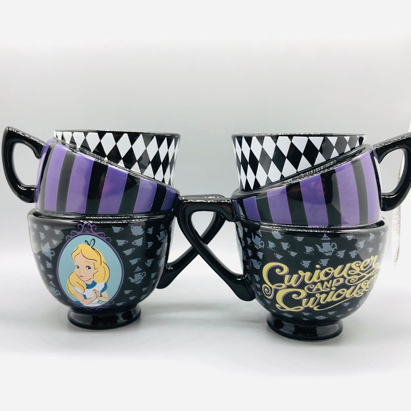 Alice In Wonderland Cartoon St - Coffee Y Tea 评论和价格