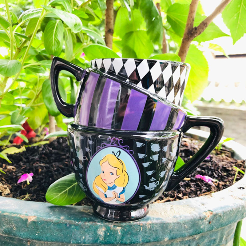 Alice In Wonderland Cartoon St - Coffee Y Tea 评论和价格